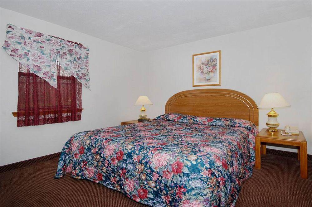 Oak Hill Inn And Suites Tahlequah Esterno foto