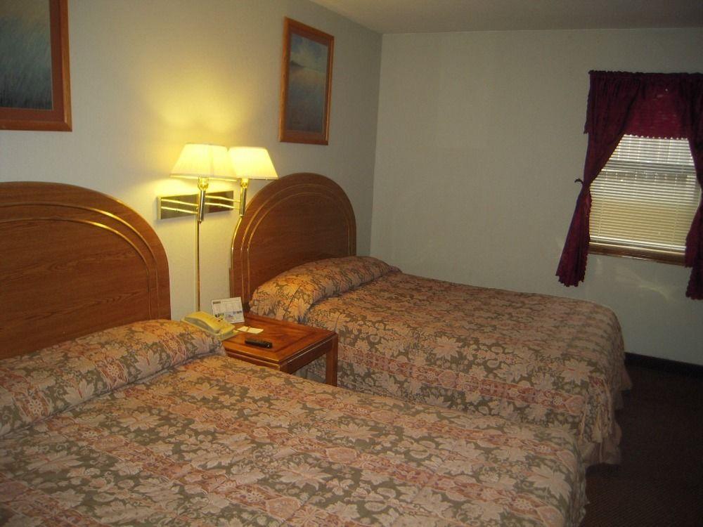 Oak Hill Inn And Suites Tahlequah Esterno foto