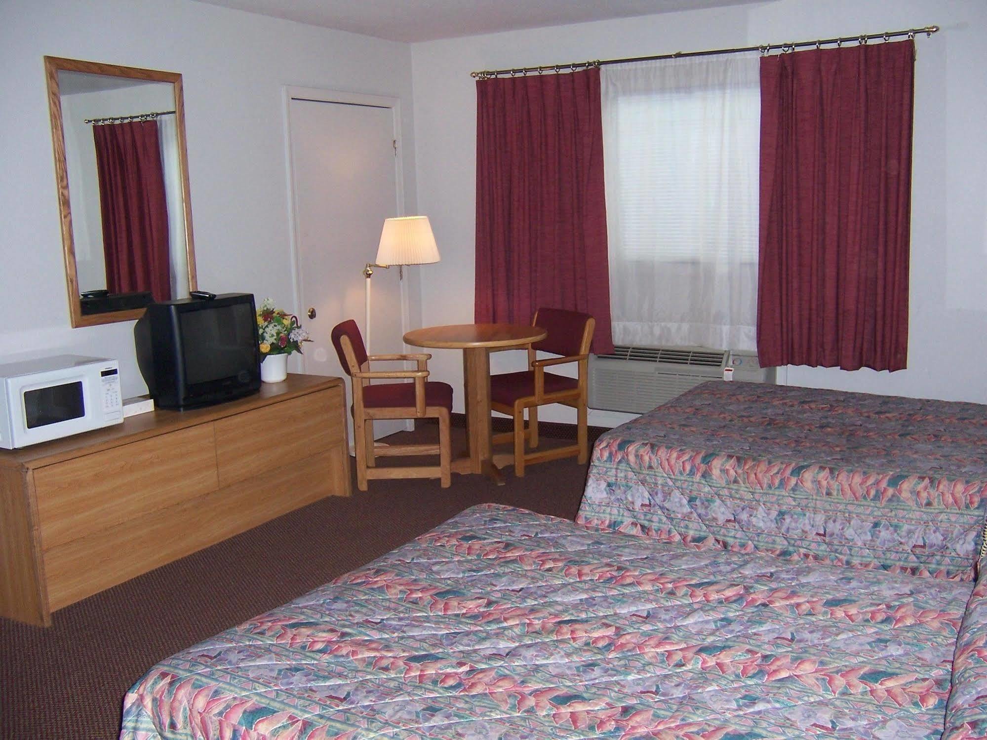 Oak Hill Inn And Suites Tahlequah Esterno foto
