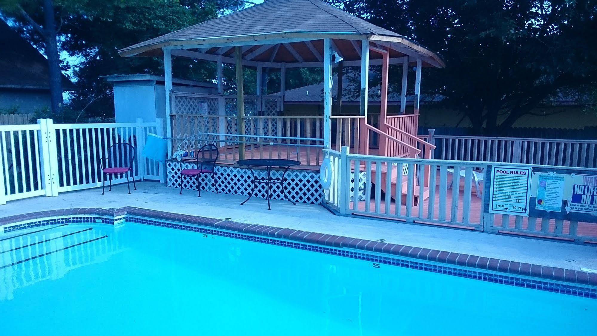 Oak Hill Inn And Suites Tahlequah Esterno foto